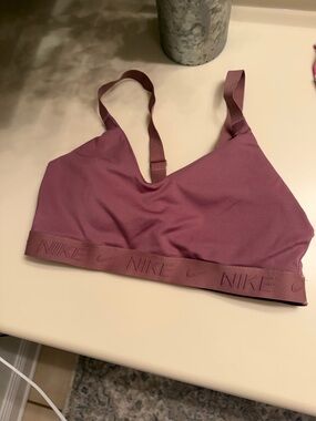 Nike Women's Mauve Rose Light Support Sports Bra